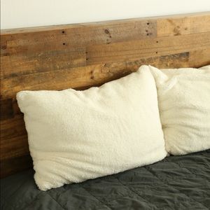 ugg sleeping pillow